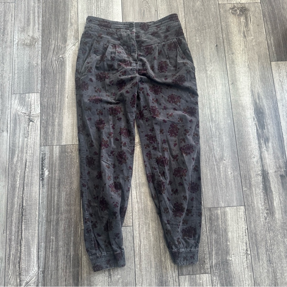 Anthropologie Kalea Grey Floral Corduroy Joggers Women’s Size XS